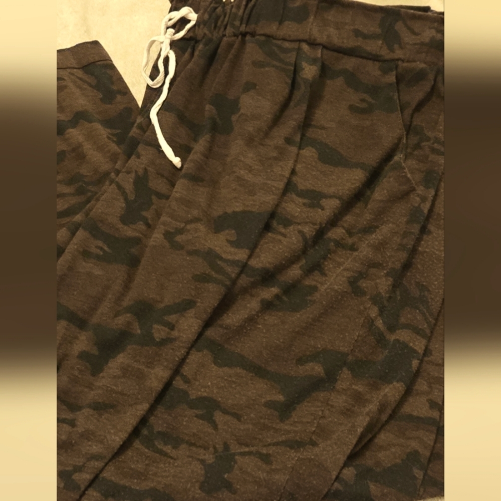 Amaryllis Camouflage Pants Sz. 3X (chocolate shades)